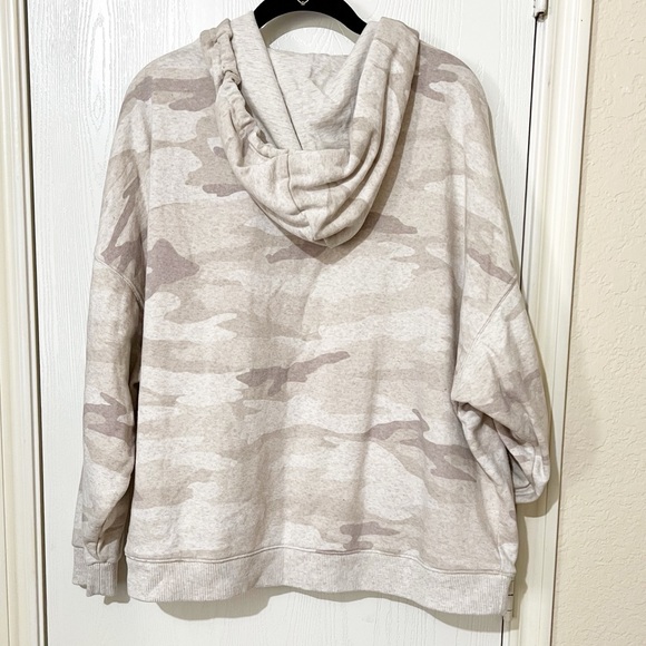 SOLD! [American Eagle] Ladies Neutral Camo Hoodie Kangaroo Pocket Oversized L - Picture 2 of 10